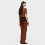 TOUS Jewelry Studs Negra | Elegancia diaria