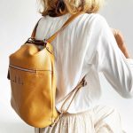 Bolso mochila personalizado con iniciales. Regalos originales mujer.