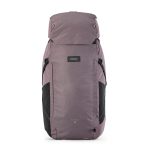 Mochila de montaña y trekking 60+6L Mujer Forclaz Travel 900. Funda impermeable