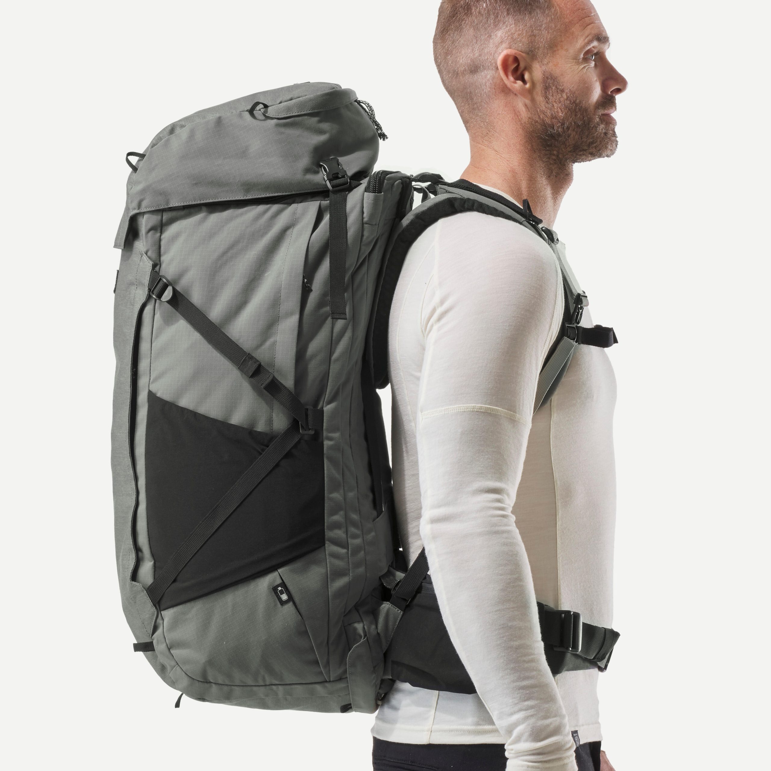 mochila-70-litros-987kbp-1.jpg Mochila montaña y trekking viaje 70+6 L Hombre Forclaz Travel 500 - Imagen 1