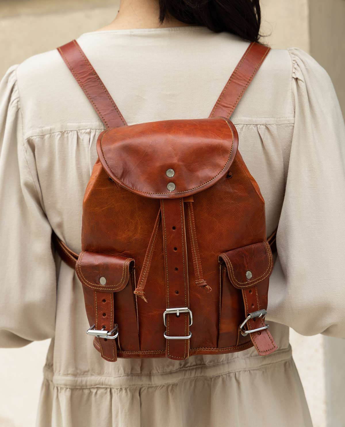 mochila-de-cuero-550zbv-1.jpg Mochila pequeña de cuero en Gusti Leder – Gusti Leder - Imagen 1