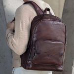 mochila cuero
