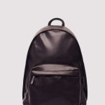 Mochila casual efecto piel marrón | Mochilas de Hombre | SPF