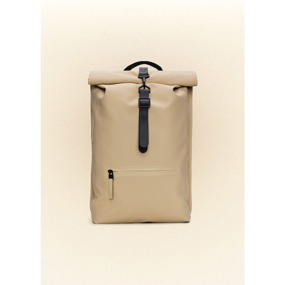 mochila-impermeable-hombre-973bcg-1.jpg Mochila impermeable Rolltop Rucksack arena 13320 rains | Cabo Rojo - Imagen 1