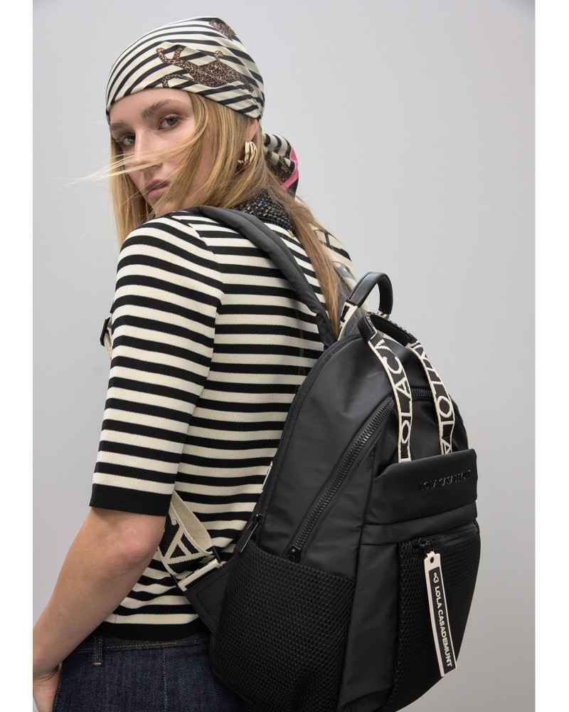 mochila-nylon-832kzk-1.jpg Mochila nylon negro Lola Casademunt Genas Complementos - Imagen 1