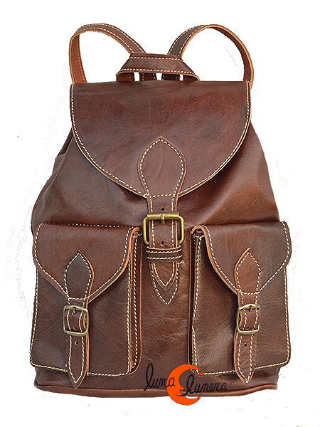 mochila-piel-787lbr-1.jpg Mochila de cuero marroquí. Mochila pequeña dos bolsillos, marrón oscura. - Imagen 1