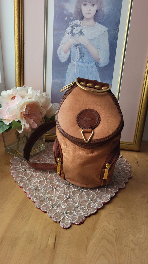 mochila-vintage-107clv-1.jpg Mochila Vintage Valentino Di Paolo/Zaino. Mochila de moda Valentino Di Paolo. Diseño de bolso de hombro. Mochila Marrón. Bolso Bandolera Piel. Etsy España - Imagen 1