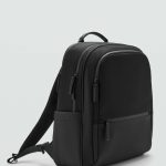 Mochilas de hombre 2026 | MANGO España (Península y Baleares)